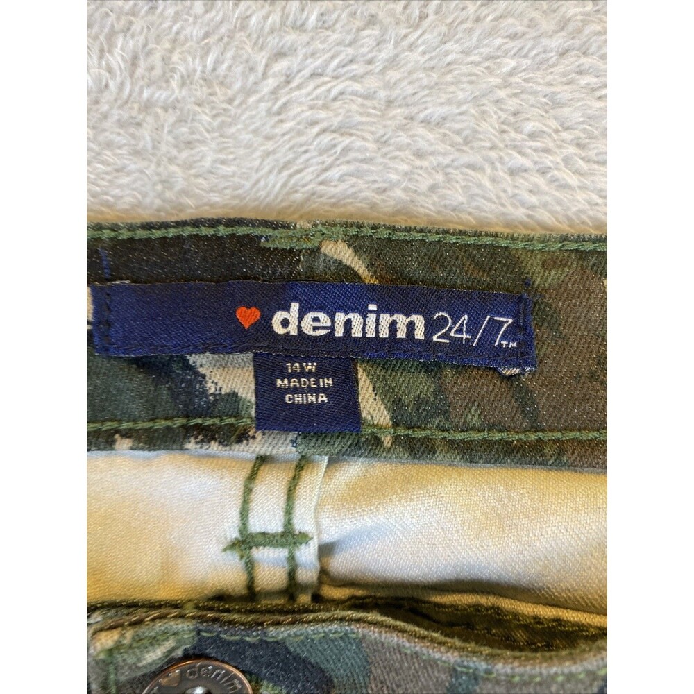 Denim 24/7 Floral Camo Jeans Women's 14w green - Picture 2 of 9